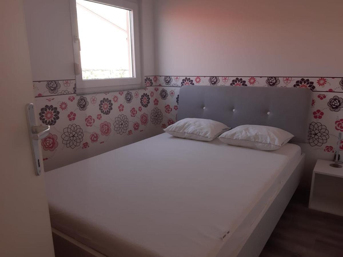 Apartment Tonko Vir Eksteriør bilde